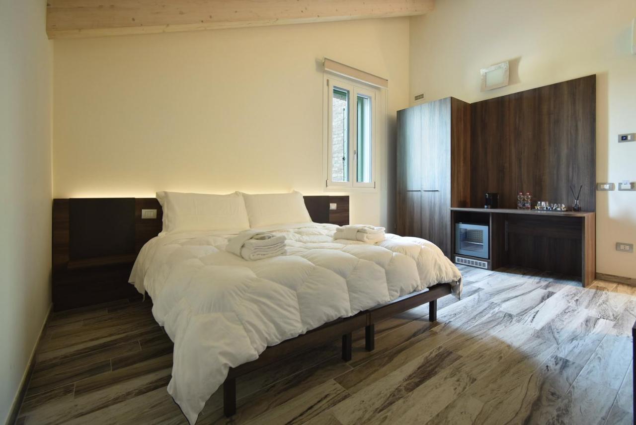 Royal Garden Luxury Rooms Padova Ngoại thất bức ảnh